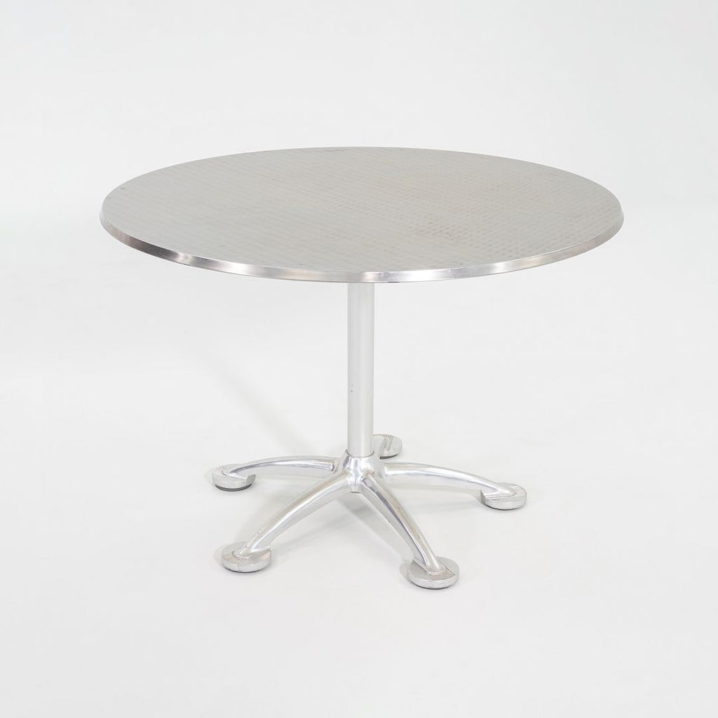 2000s Jorge Pensi for Knoll / Amat 3 Dining Table in Cast Aluminum 43 Inches
