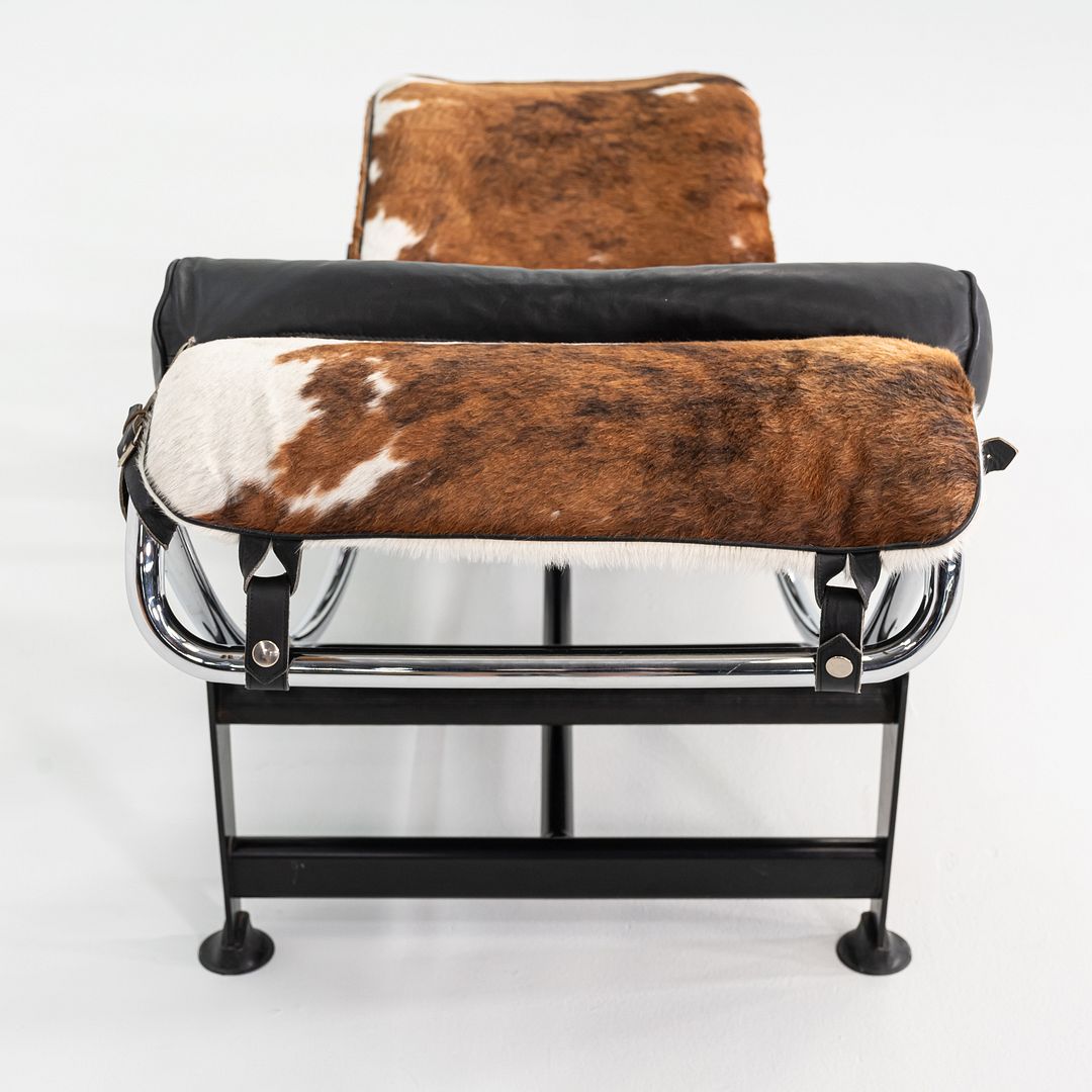 1980s Le Corbusier Perriand Jeanneret Fiocchi Italy LC4 Pony Hide Chaise Lounge