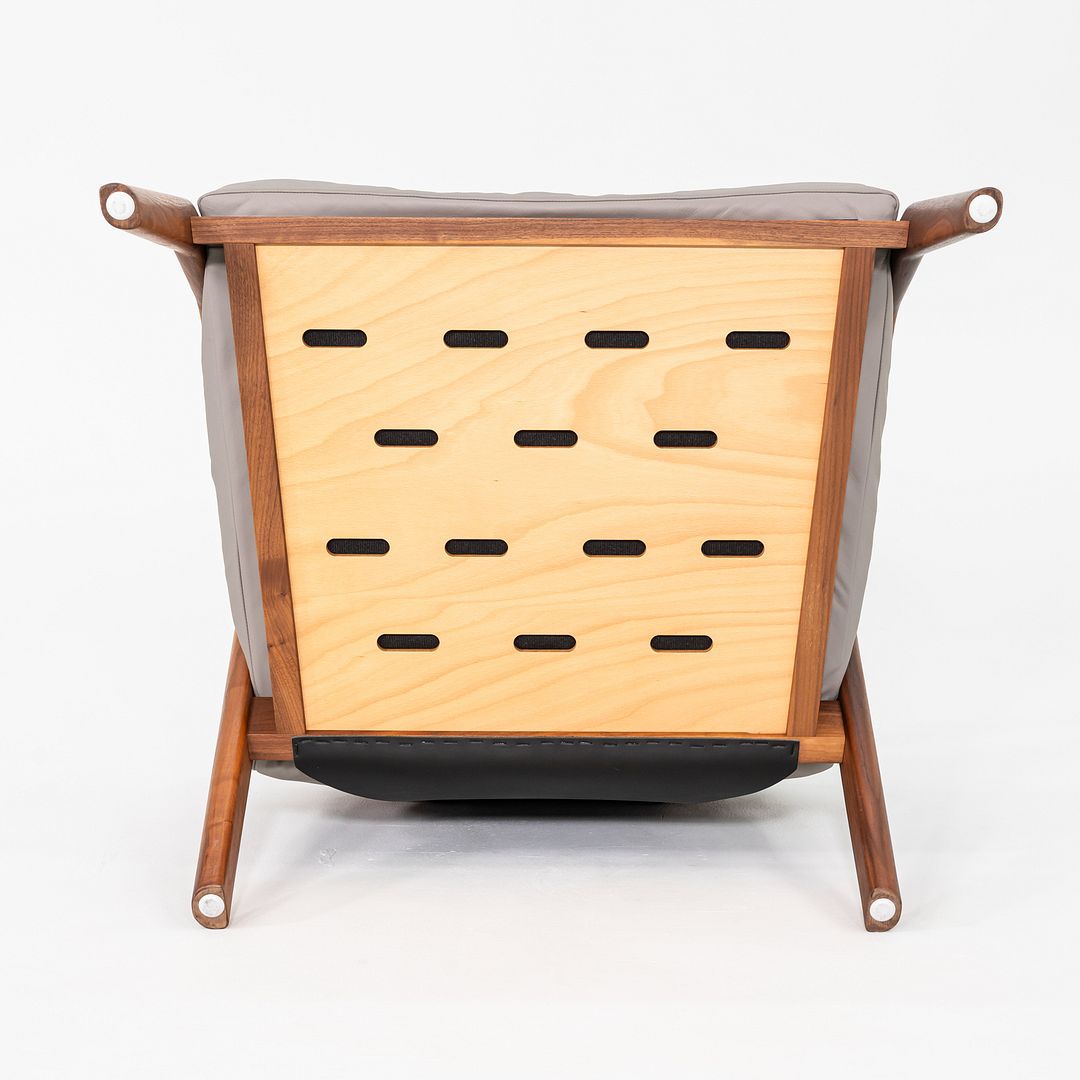 2020s Formstelle Zeitraum Friday 1 Lounge Chair Walnut & Grey Leather 2x Avail