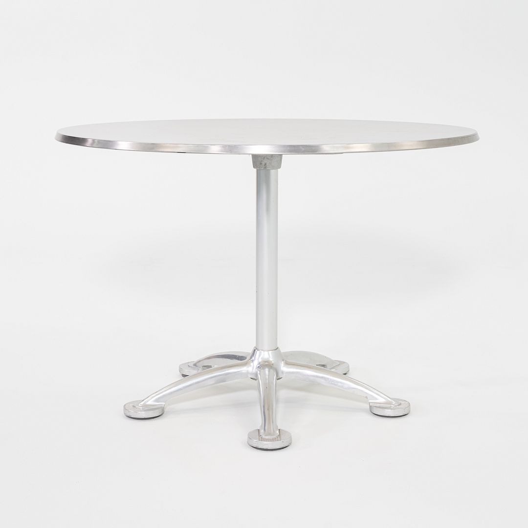2000s Jorge Pensi for Knoll / Amat 3 Dining Table in Cast Aluminum 43 Inches