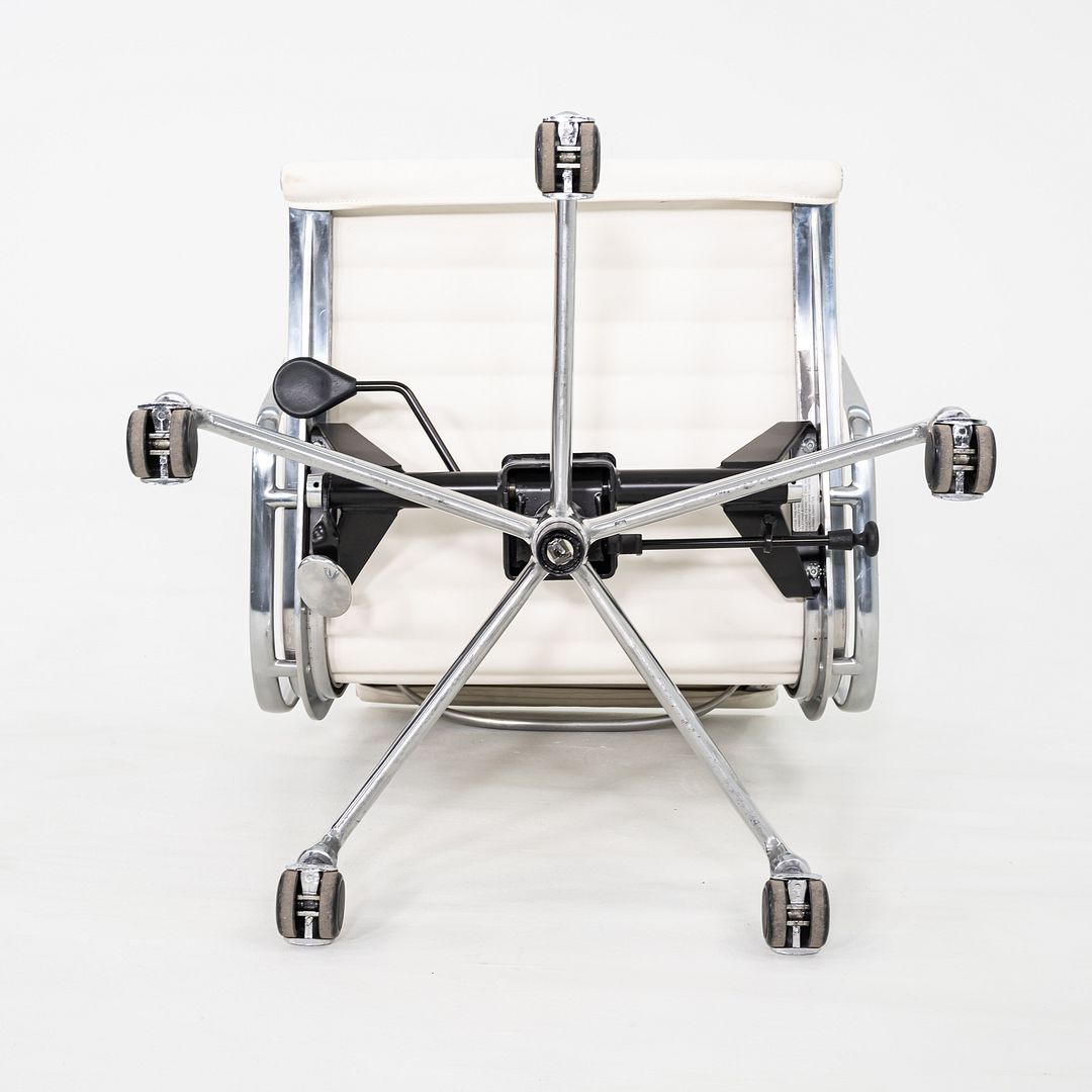 2020s Herman Miller Eames Aluminum Group Management Desk Chair in White Leather