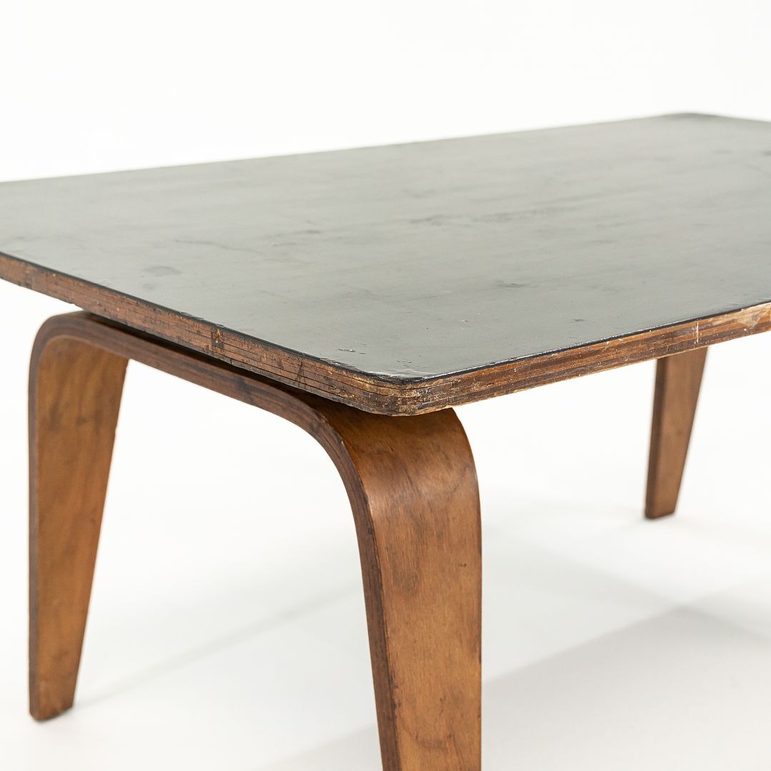 1946 Otw Coffee Table By Ray And Charles Eames For Evans Products Company in Birch with Black Top