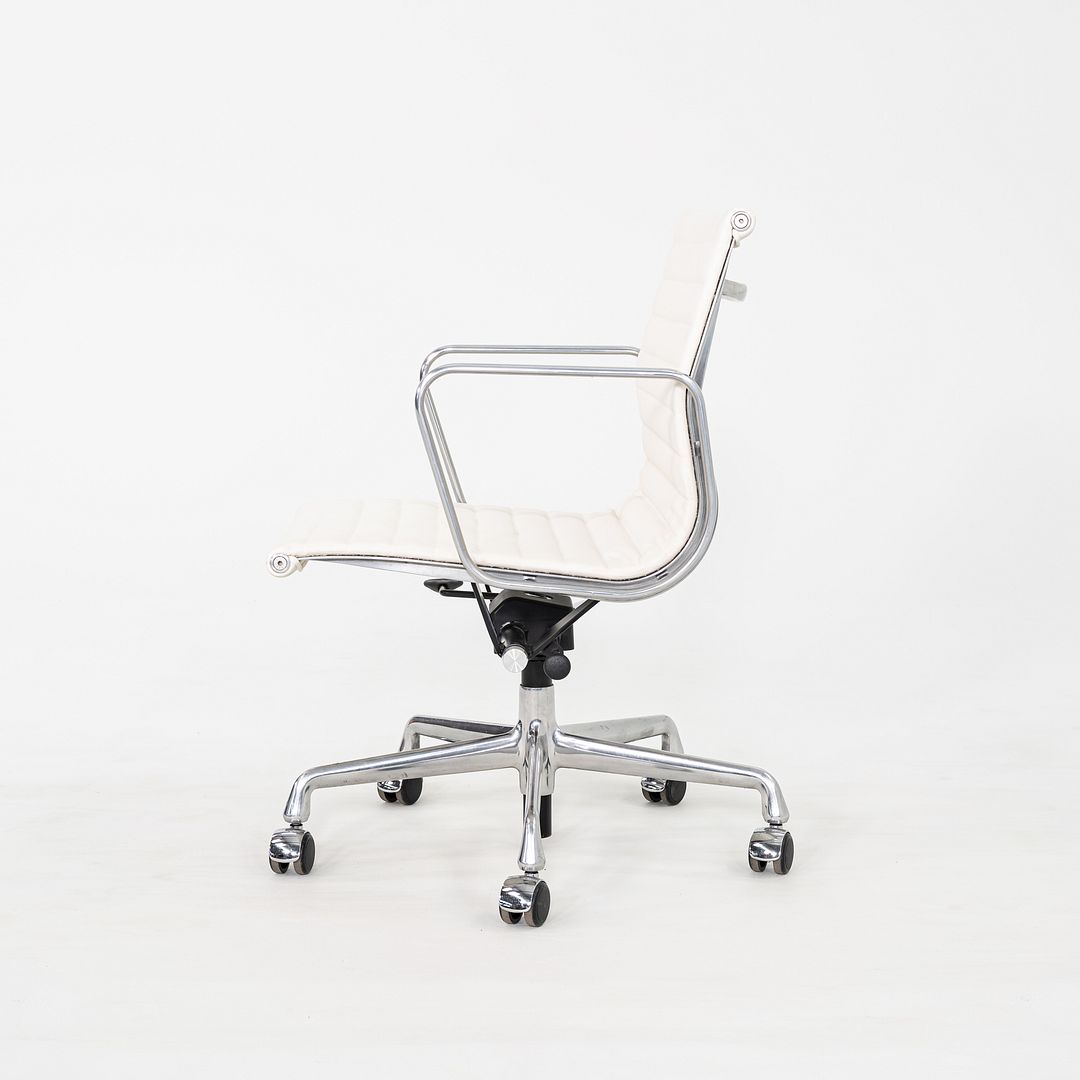 2020s Herman Miller Eames Aluminum Group Management Desk Chair in White Leather