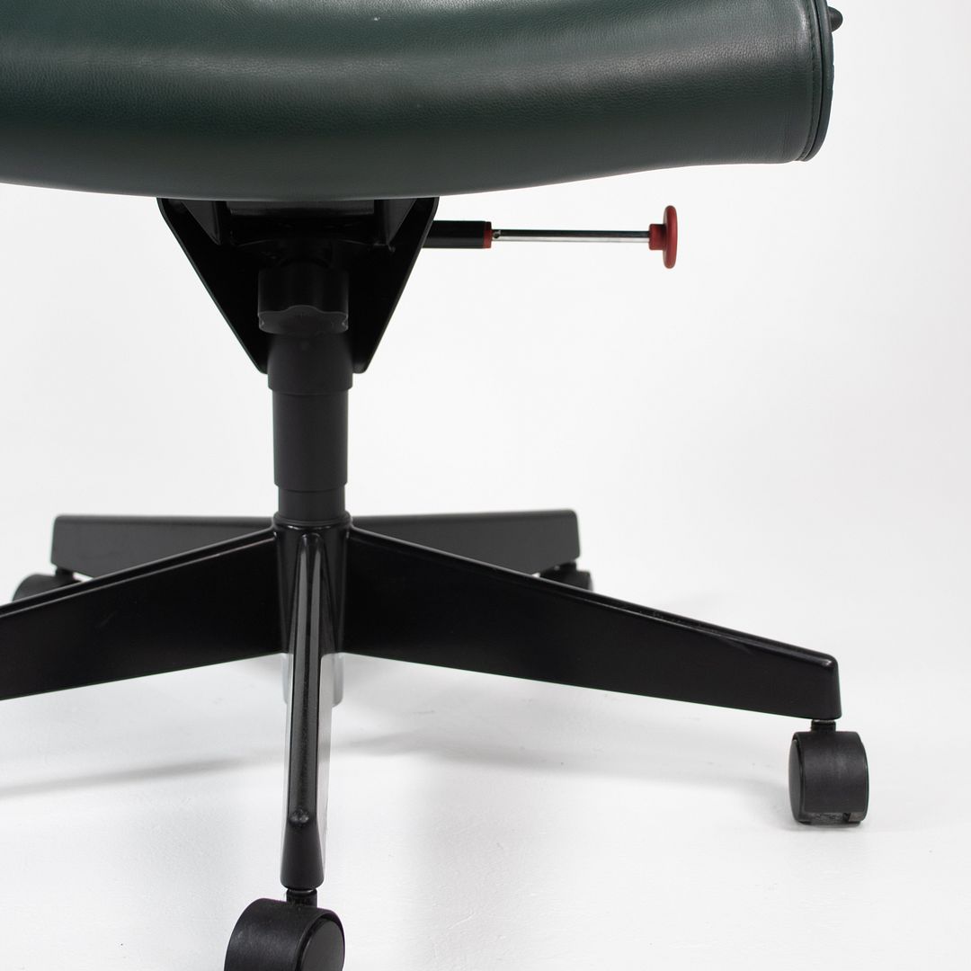 1990s Sapper Series Management Chair by Richard Sapper for Knoll in Green Leather, 12+ Available