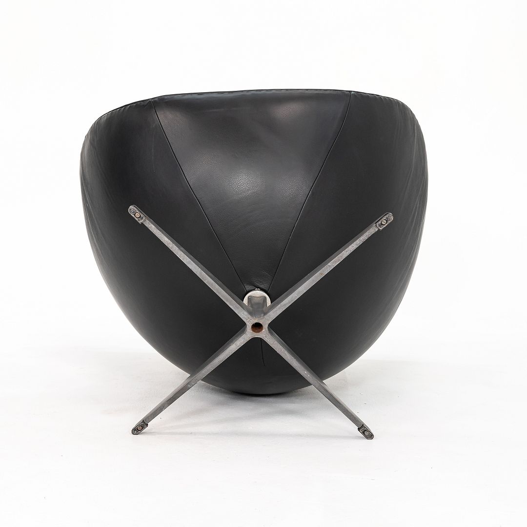 1960s Egg Lounge Chair, Model 3316 by Arne Jacobsen for Fritz Hansen in Re-done Black Leather
