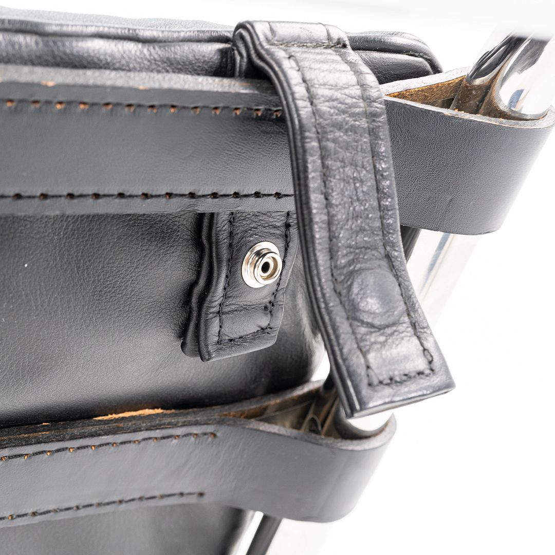 1980 Model 242 MR Adjustable Chaise Lounge by Mies van der Rohe for Knoll in Black Leather