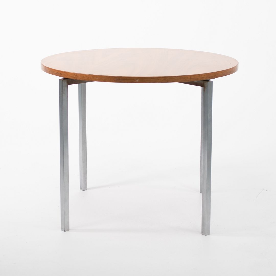 1960s Pair of Side Tables, Model 2562T by Florence Knoll in Walnut and Steel