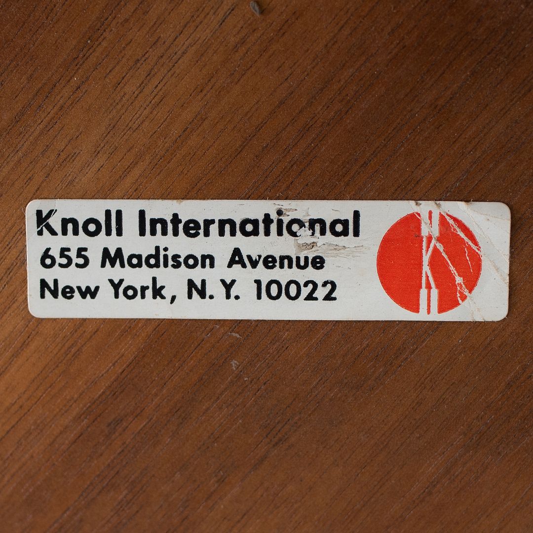 1960s Pair of Side Tables, Model 2562T by Florence Knoll in Walnut and Steel