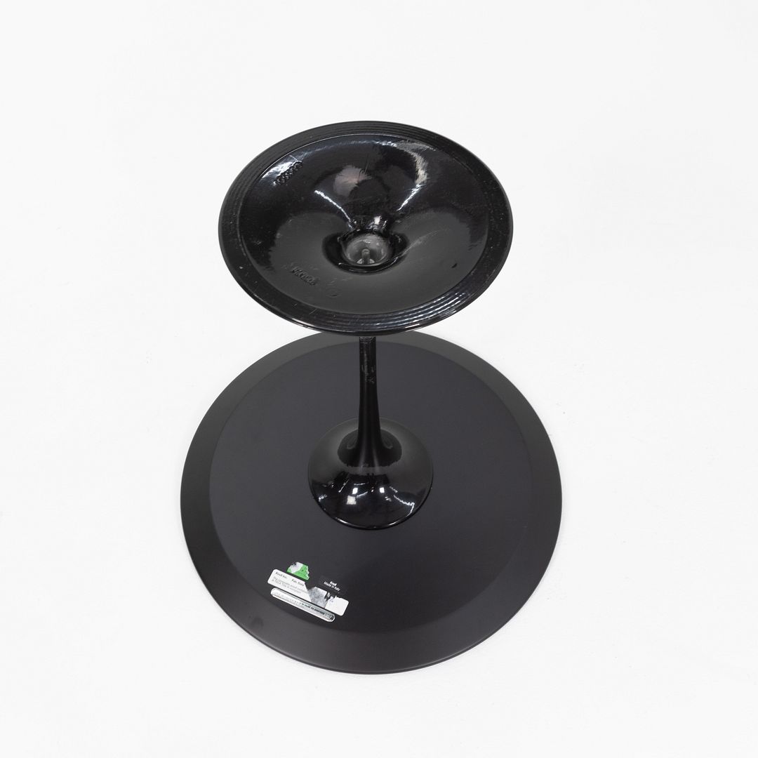 2022 Knoll Saarinen Tulip Pedestal Round Side Table with 20" Black Laminate Top