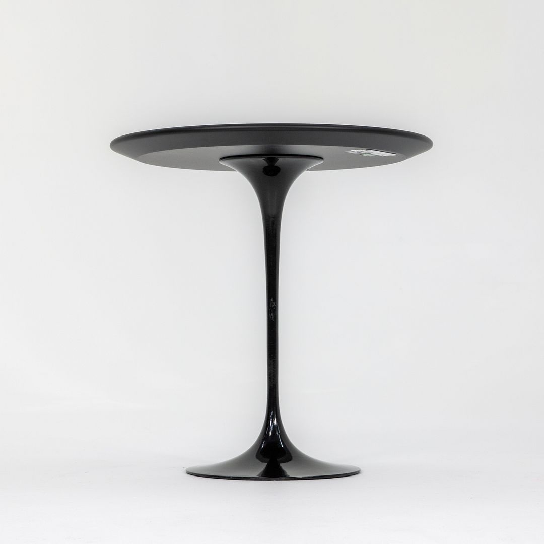 2022 Knoll Saarinen Tulip Pedestal Round Side Table with 20" Black Laminate Top