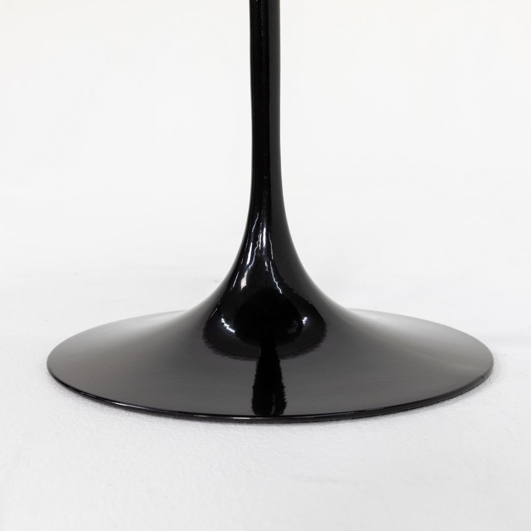 2022 Knoll Saarinen Tulip Pedestal Round Side Table with 20" Black Laminate Top