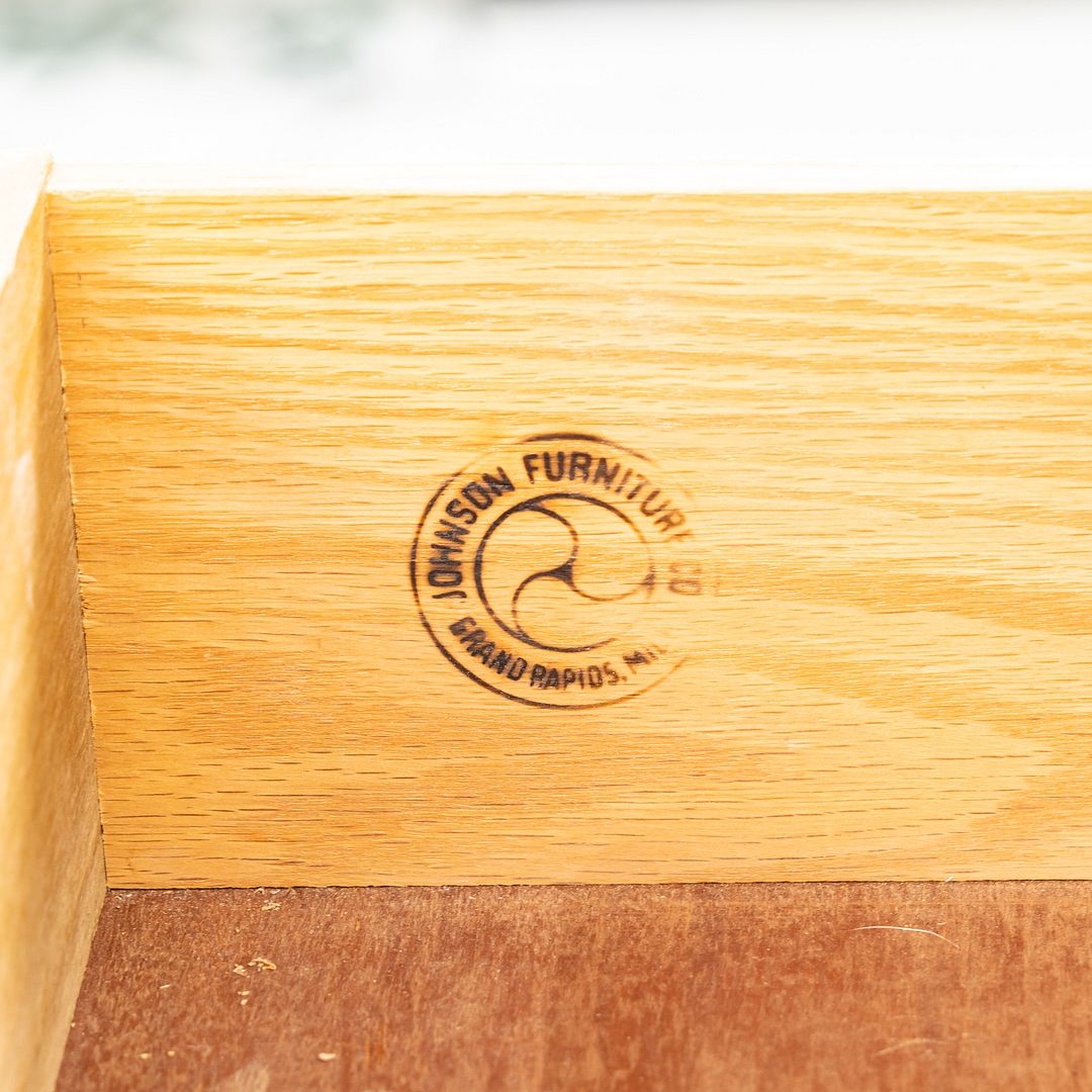 1939 Birch Tallboy 5-Drawer Dresser Cabinet by Eliel Saarinen, J. Robert Swanson, Pipsan Saarinen Swanson for Johnson Furniture Co. in Birch