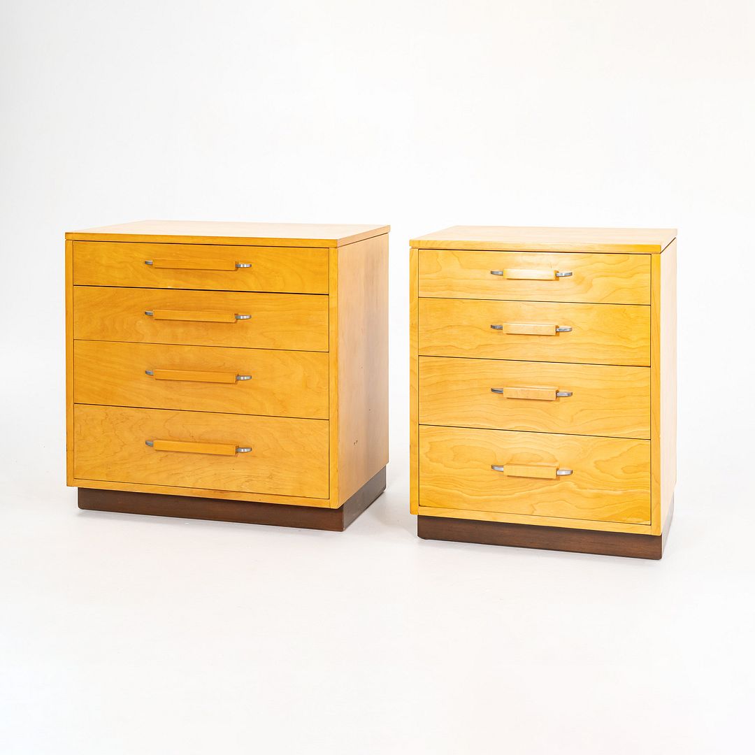 1939 Flexible Home Arrangements Birch 4-Drawer Dresser Cabinet by Eliel Saarinen, J. Robert Swanson, Pipsan Saarinen Swanson for Johnson Furniture Co. in Birch
