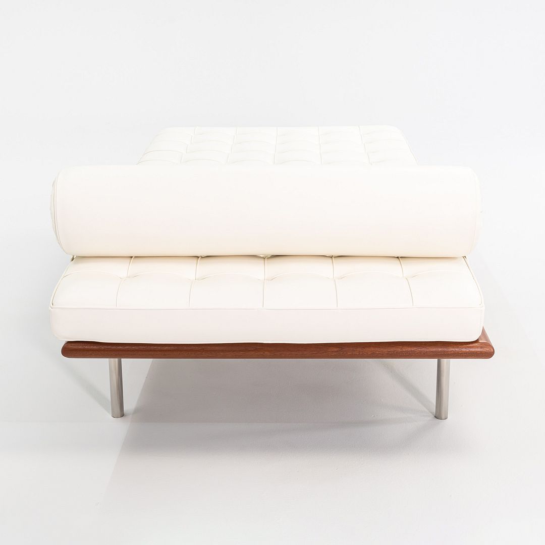 2023 Barcelona Daybed / Bench Model 258L by Mies van der Rohe for Knoll