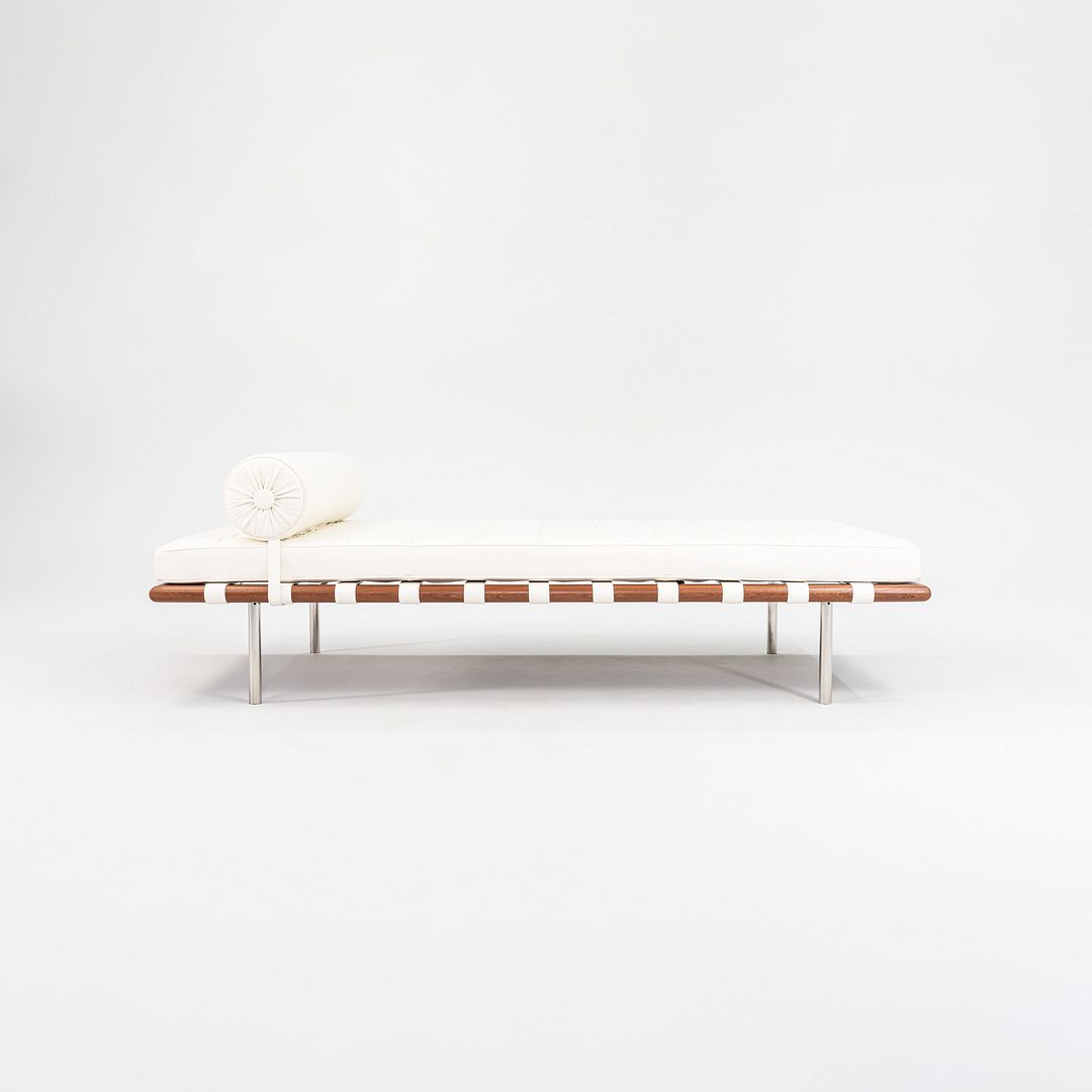 2023 Barcelona Daybed / Bench Model 258L by Mies van der Rohe for Knoll