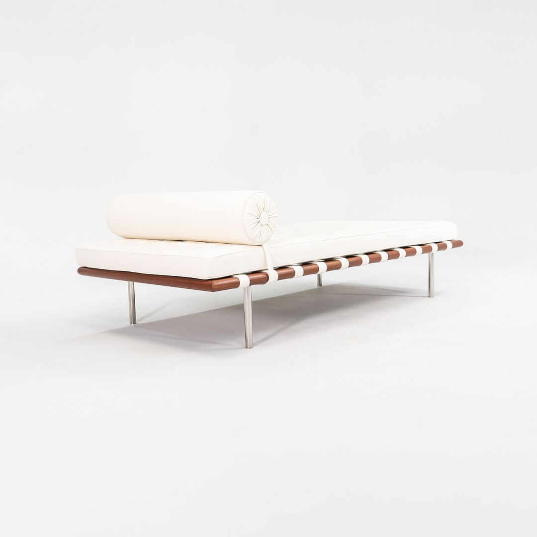 2023 Barcelona Daybed / Bench Model 258L by Mies van der Rohe for Knoll