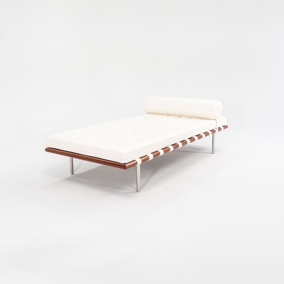 2023 Barcelona Daybed / Bench Model 258L by Mies van der Rohe for Knoll