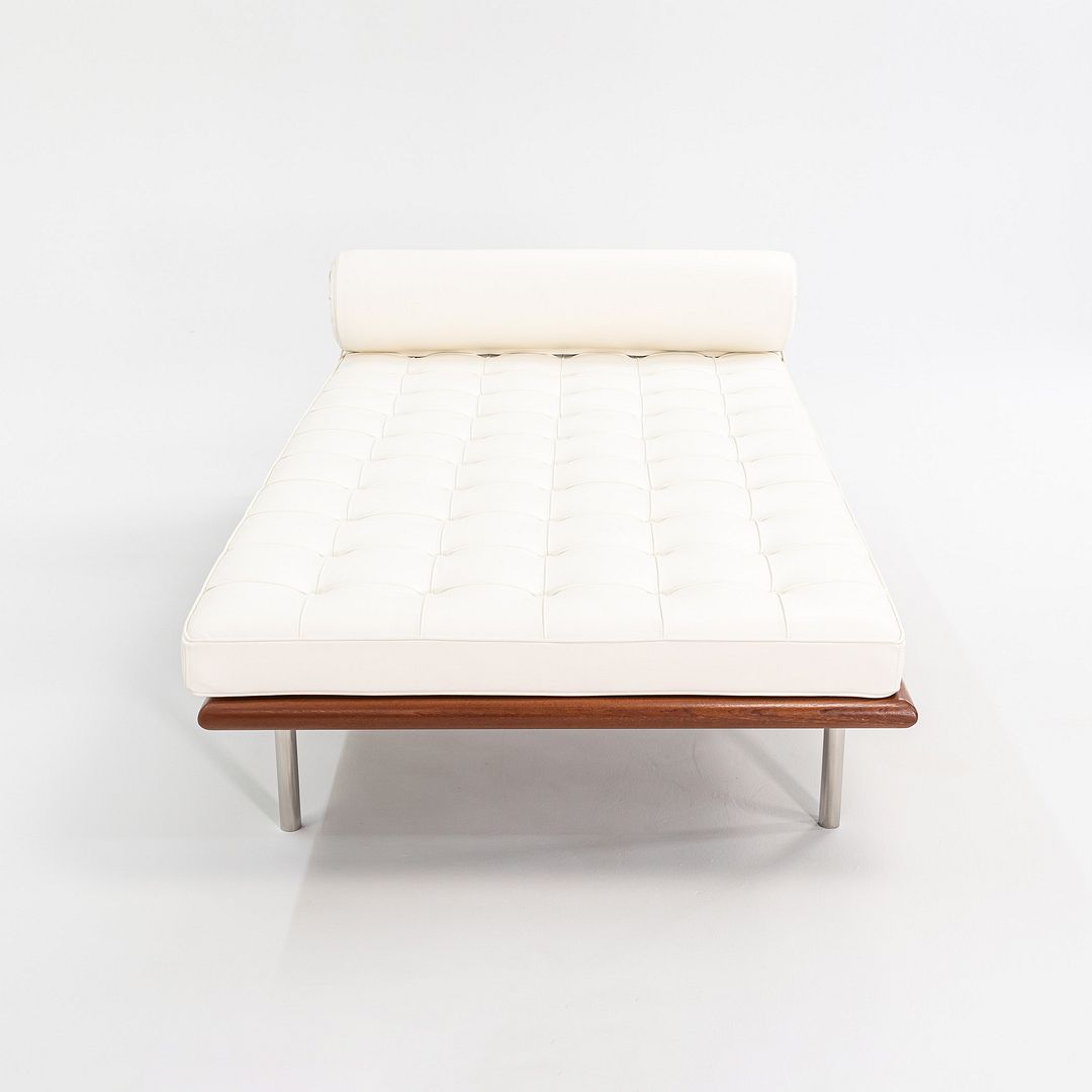 2023 Barcelona Daybed / Bench Model 258L by Mies van der Rohe for Knoll