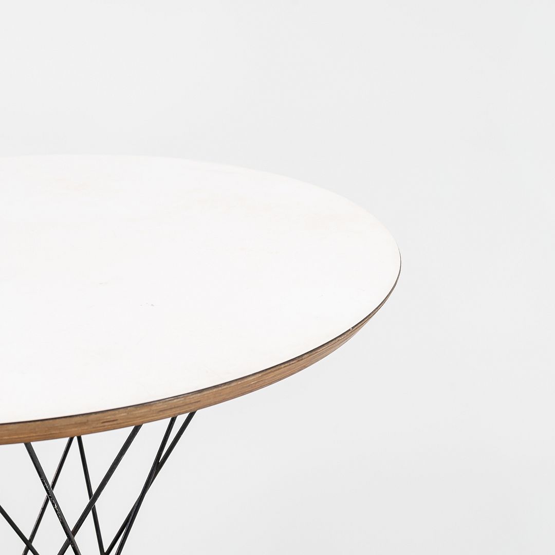 1960s Knoll Cyclone Side Table, Model 87 by Isamu Noguchi for Knoll with 24 inch Top