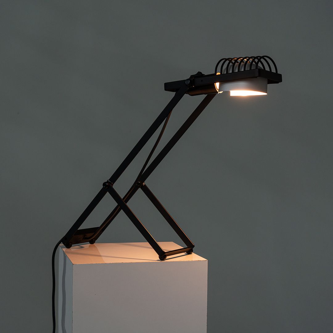 1980s Ernesto Gismondi for Artemide Sintesi Table / Desk Lamp in Black Metal