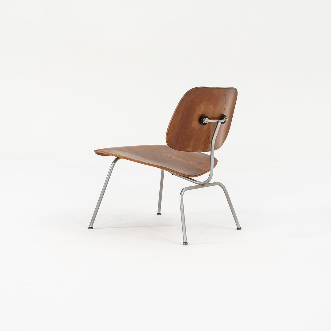 1952 LCM Lounge Chair by Ray and Charles Eames for Herman Miller in Walnut