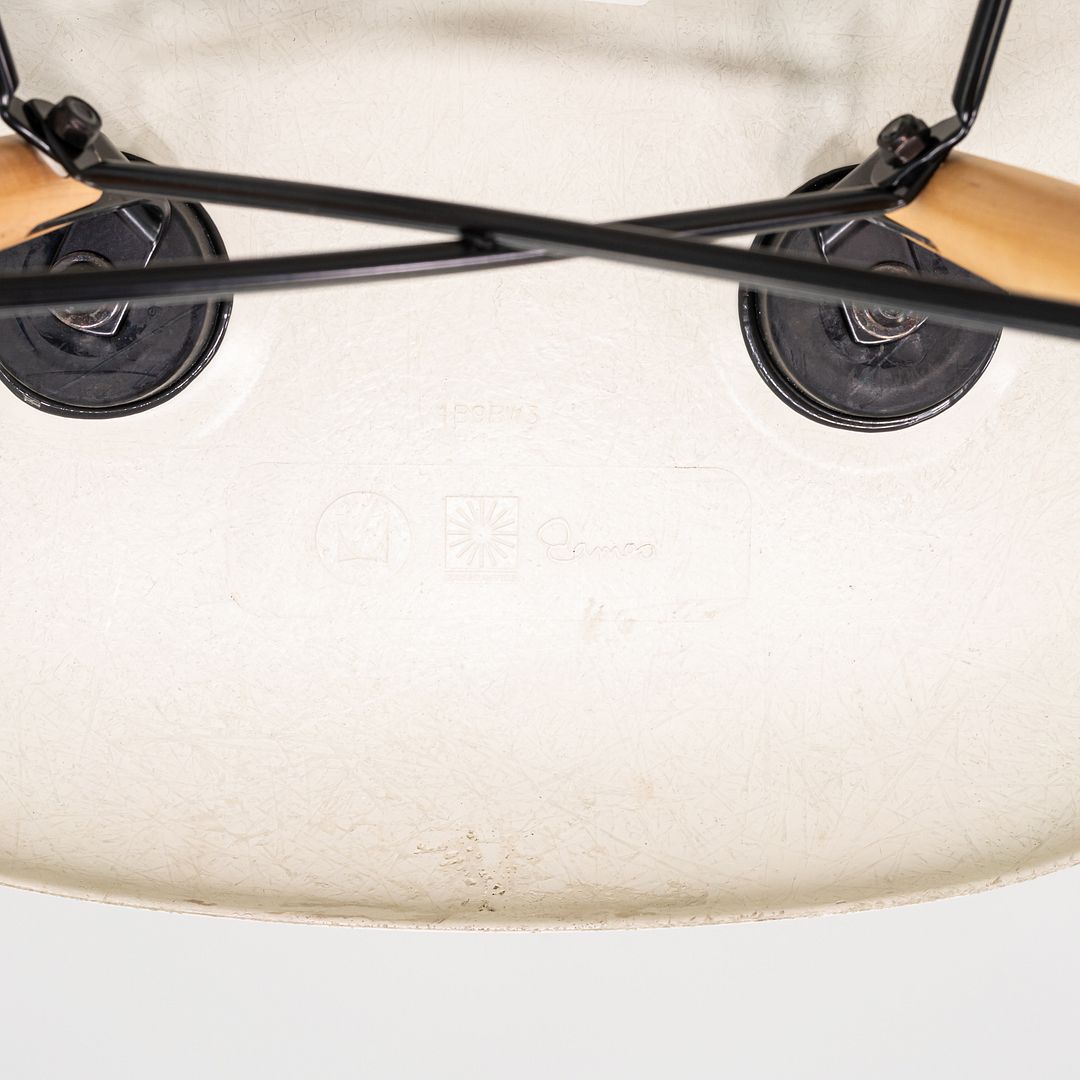 2014 Herman Miller Eames Fiberglass Dining Shell Chair DSW in Parchment 3x Avail