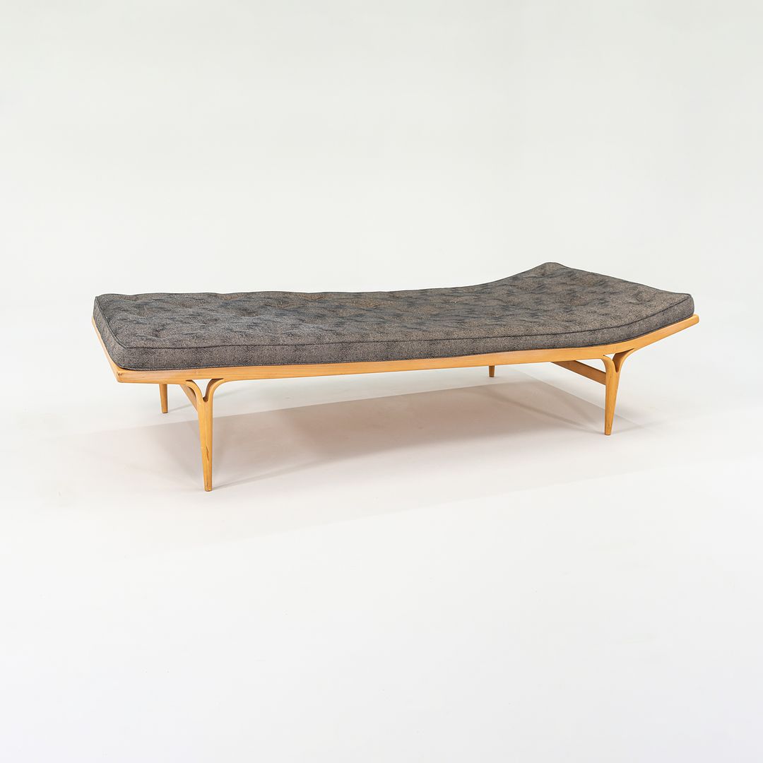 SOLD 1960s Berlin 57 Daybed, Model T303 by Bruno Mathsson for Firma Karl Mathsson in Beech with Original Fabric