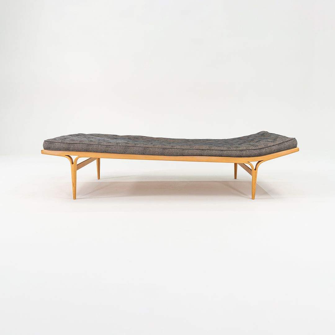 SOLD 1960s Berlin 57 Daybed, Model T303 by Bruno Mathsson for Firma Karl Mathsson in Beech with Original Fabric