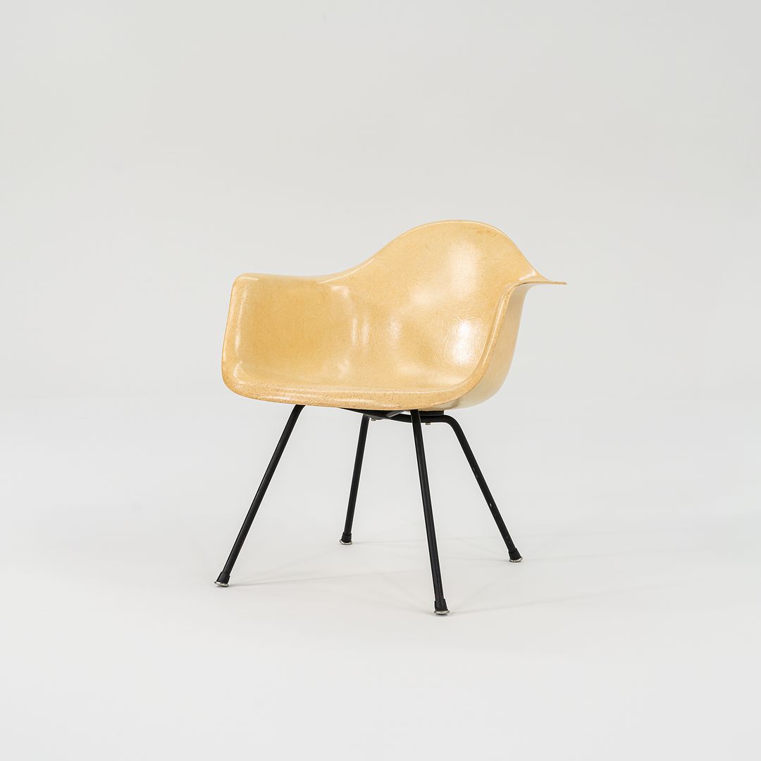 1950s MAX Armchair by Ray and Charles Eames for Herman Miller in Fiberglass