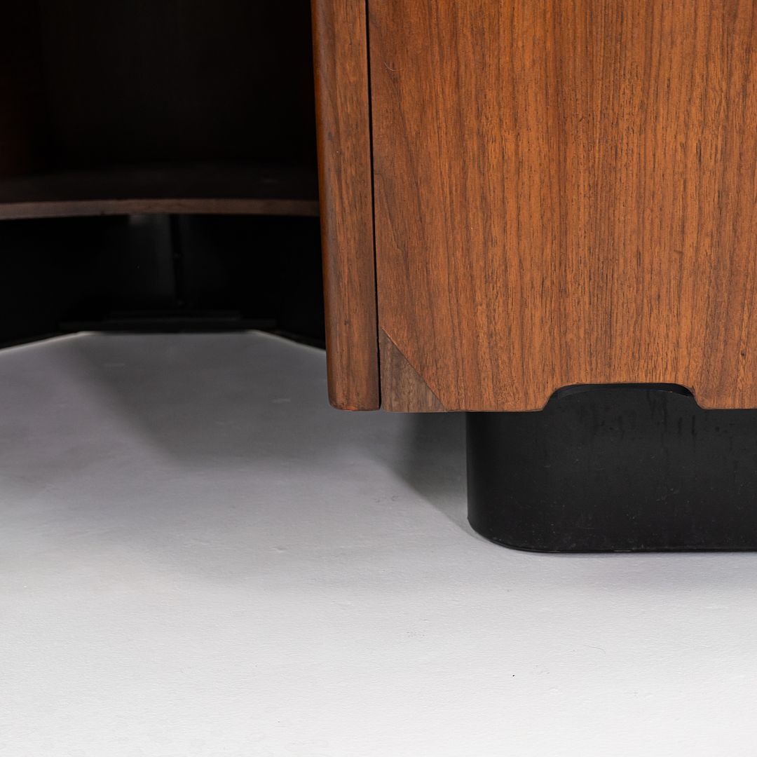 1945 Executive Desk, Model SP1110 by Frank Fletcher for Fletcher California in Walnut