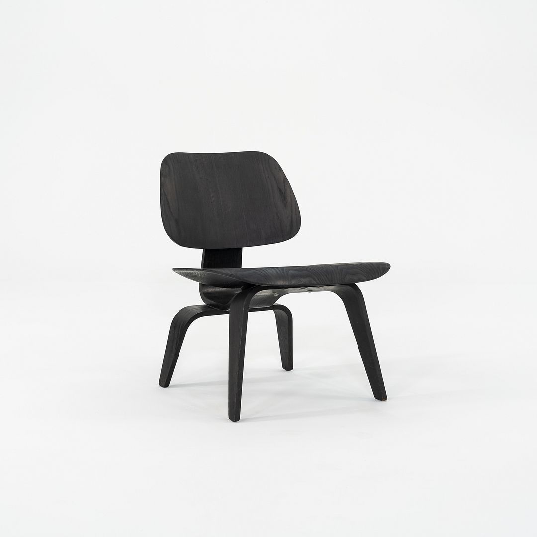 1952 Herman Miller Eames LCW Lounge Chair Crafted in Ebonized Ash Plywood Black