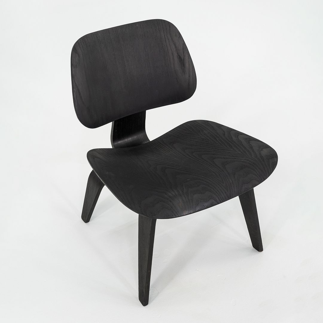 1952 Herman Miller Eames LCW Lounge Chair Crafted in Ebonized Ash Plywood Black