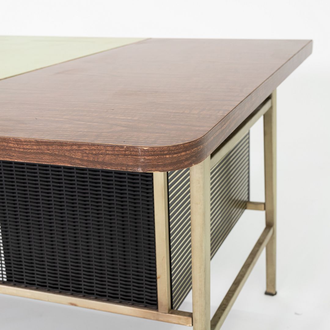 C. 1958 Gordon Bunshaft of SOM / Alcoa / GF Studios Italic Desk for General Fireproofing Co.