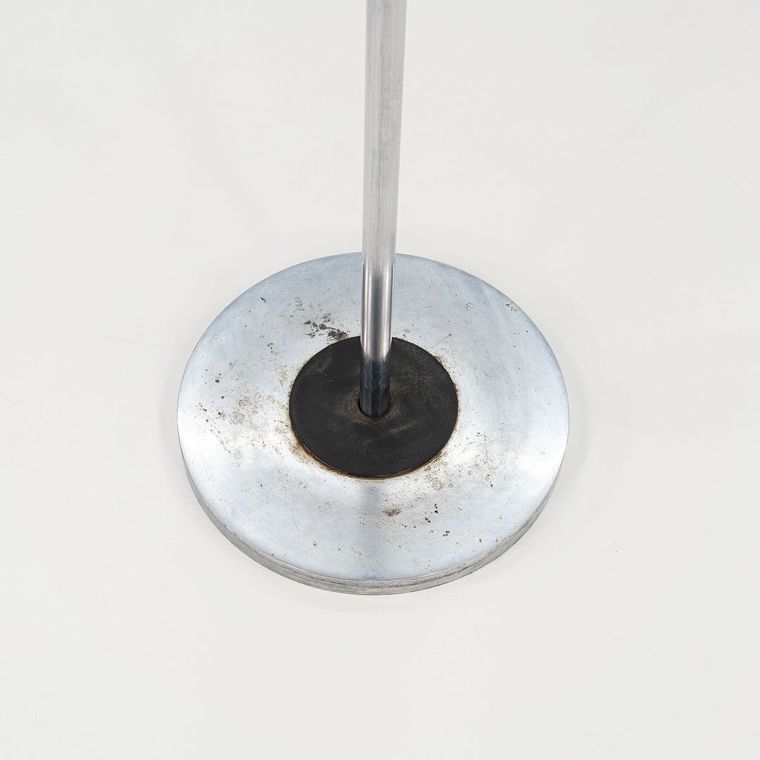 1980s Postmodern Chromed Steel Coat Rack or Clothes Hanger 25 x 14 x 68 inches