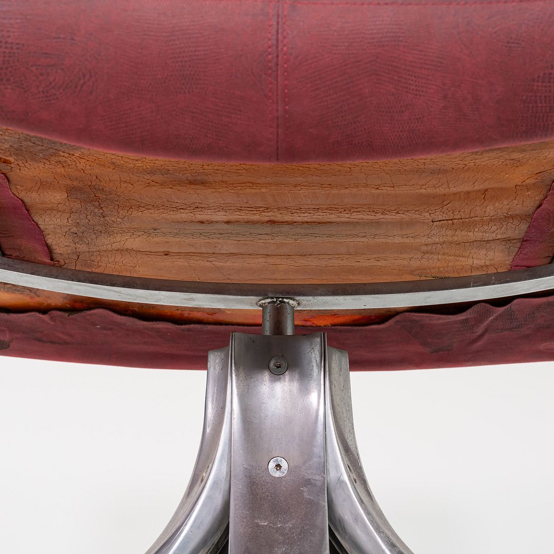 1970s Giovanni Offredi for Saporiti Italia Vela Swivel Desk Chair in Leather