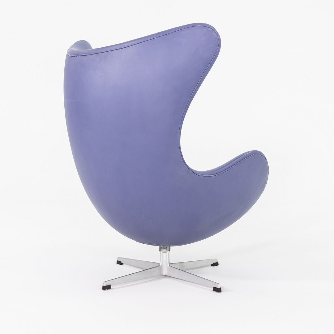 1960s Arne Jacobsen for Fritz Hansen Egg Lounge Chair in Purple