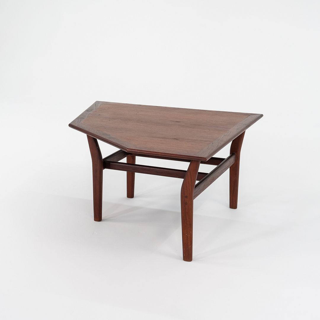 1960s Custom Danish Teak Corner End Side Table with Angular Design, 35x34x18.5