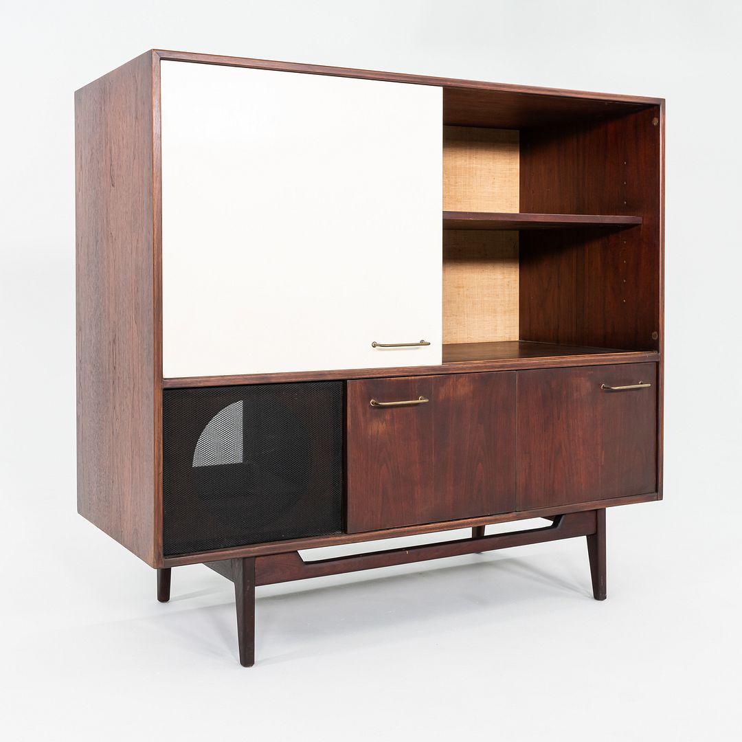 1960s Jens Risom Design Stereo Entertainment Cabinet Unit in Walnut and Steel