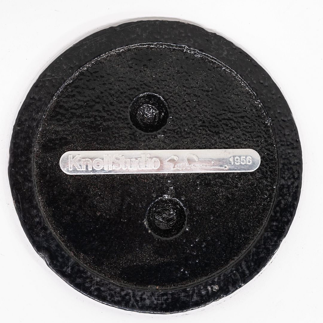 2010s Knoll Eero Saarinen Tulip Side Table with 20" Round Laminate Top in White