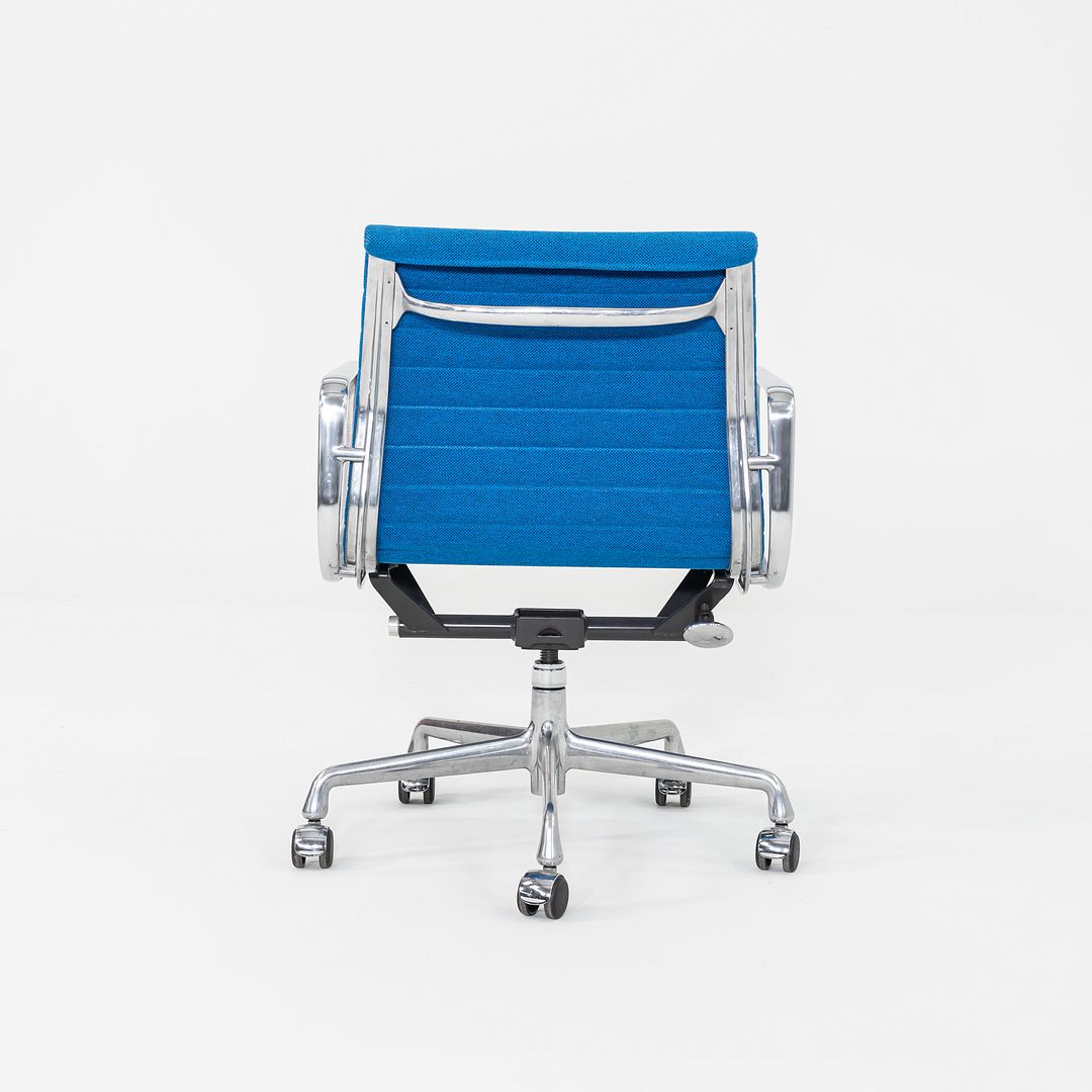 2003 Herman Miller Eames Aluminum Group Management Desk Chairs in Blue Fabric 17x Available
