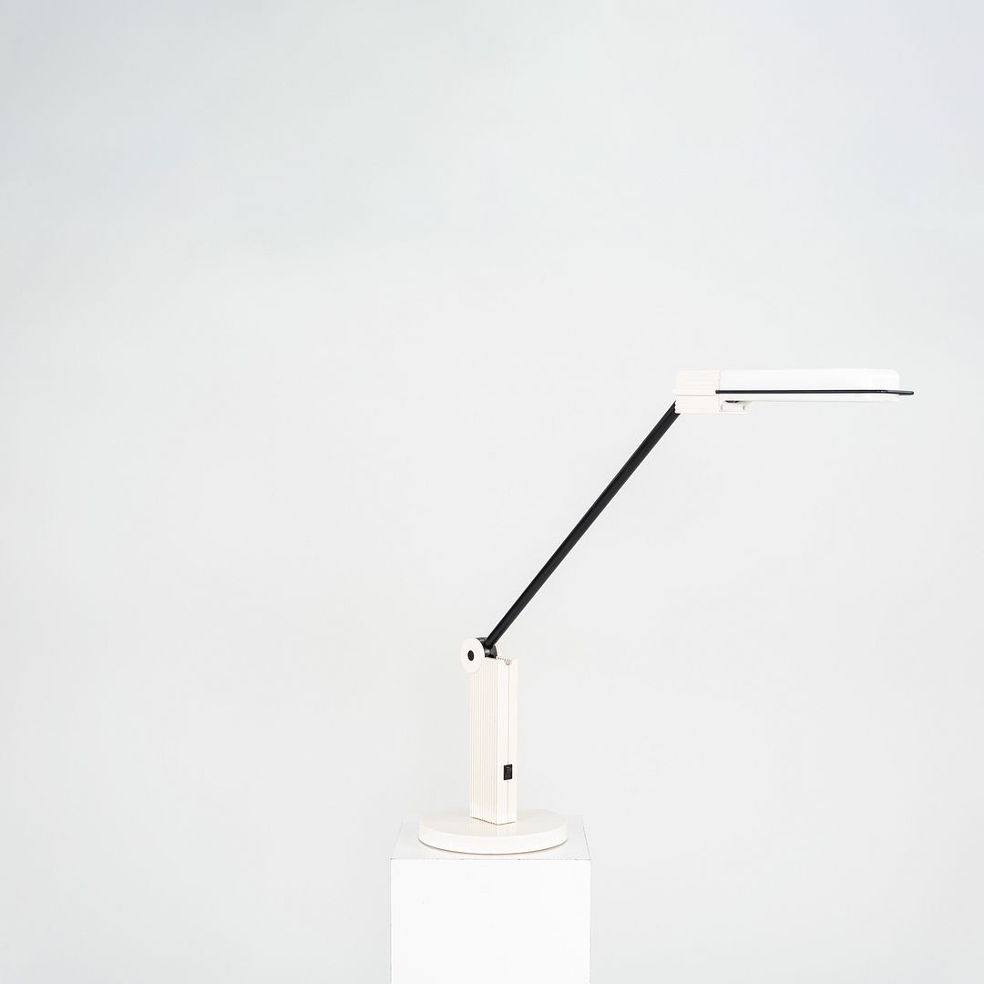 1983 Alistro Adjustable White Desk Table Lamp by Ernesto Gismondi for Artemide