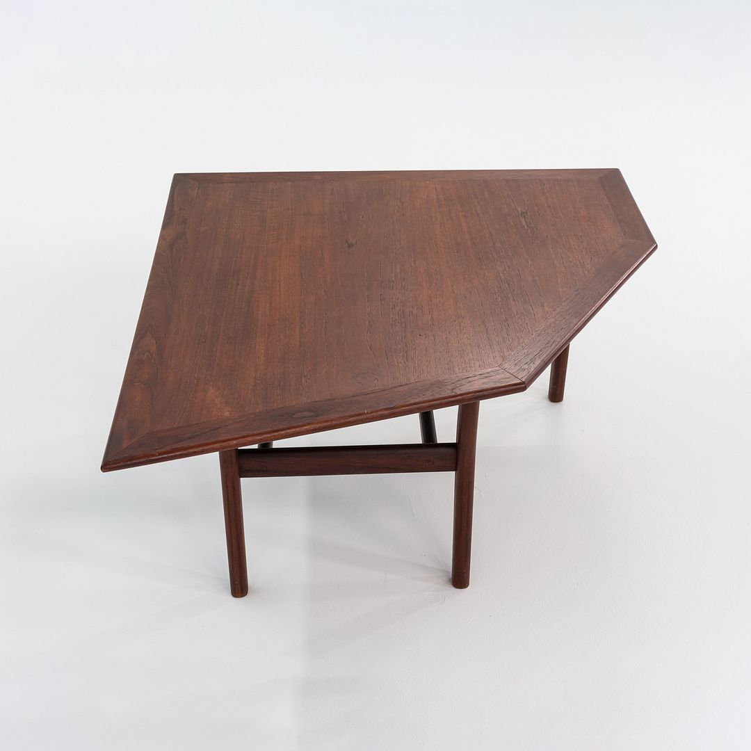 1960s Custom Danish Teak Corner End Side Table with Angular Design, 35x34x18.5