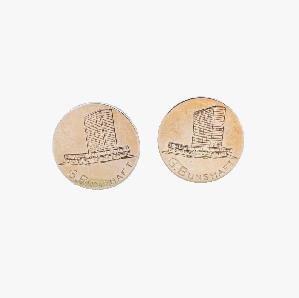 C. 1952 Pair of Gordon Bunshaft's Personal Monogram Cufflinks Gold - Lever House