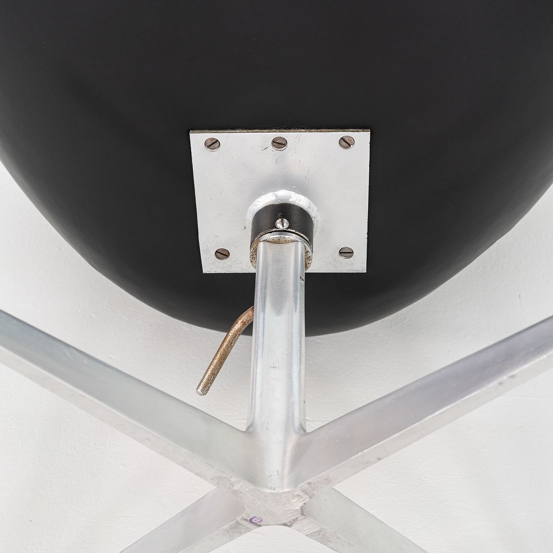 1960s Arne Jacobsen for Fritz Hansen Swan Chair in Black Leather 4x Available