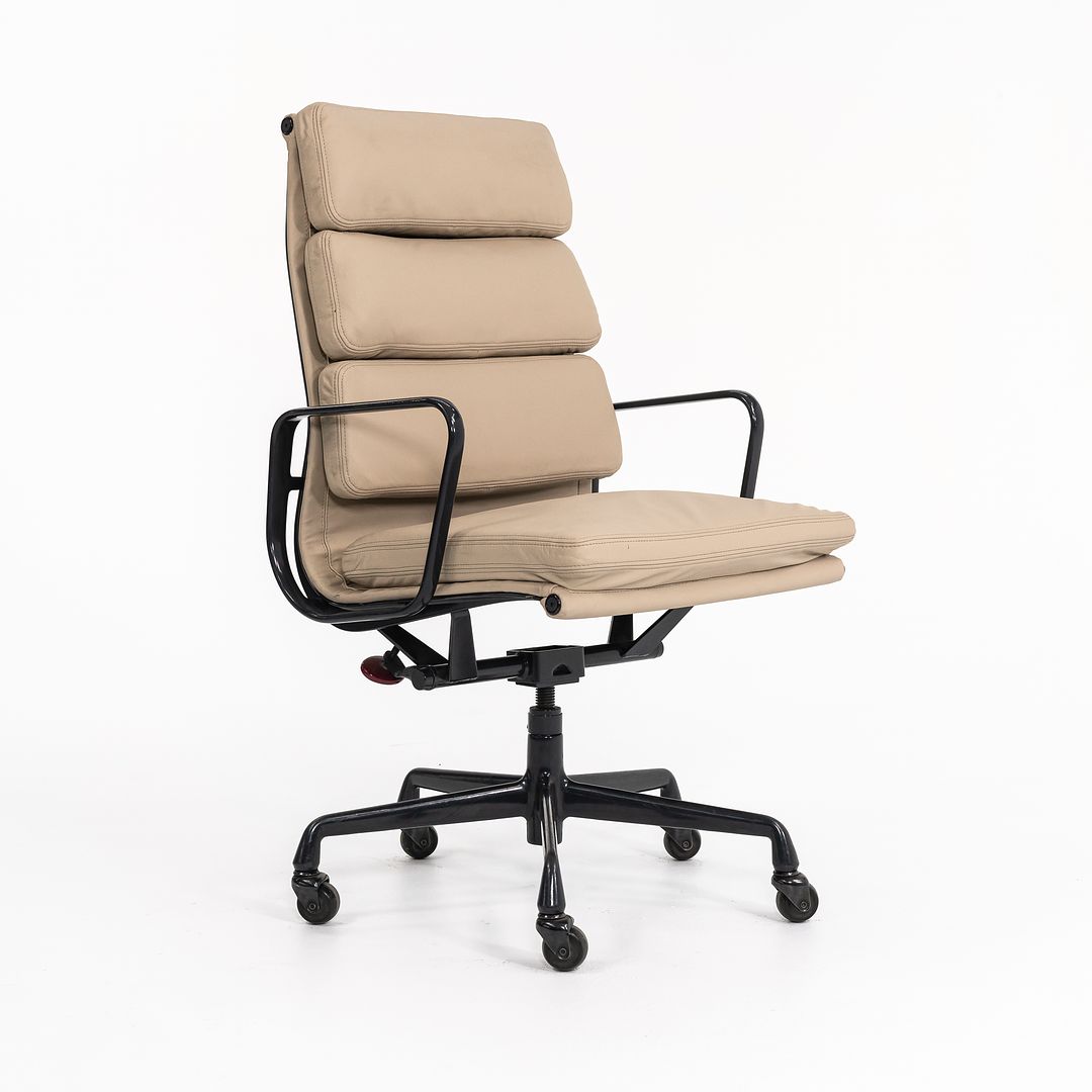 1990s Soft Pad Executive Chair, Model EA219 by Ray and Charles Eames for Herman Miller in Tan Leather with Dark Frame