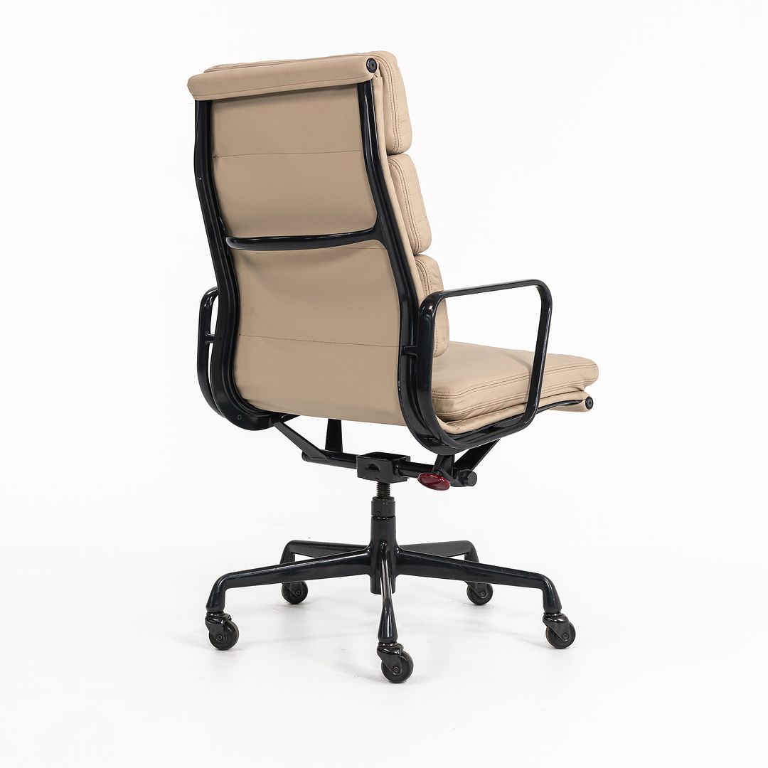 1990s Soft Pad Executive Chair, Model EA219 by Ray and Charles Eames for Herman Miller in Tan Leather with Dark Frame
