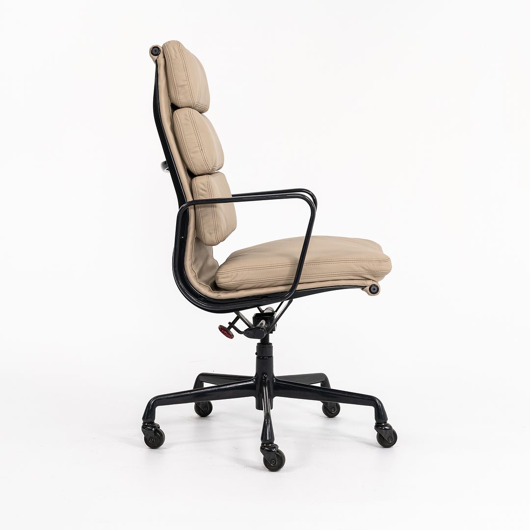 1990s Soft Pad Executive Chair, Model EA219 by Ray and Charles Eames for Herman Miller in Tan Leather with Dark Frame