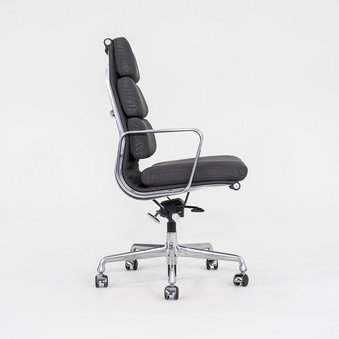 2010s Herman Miller Eames Soft Pad Executive Desk Chair Grey Vinyl Upholstery