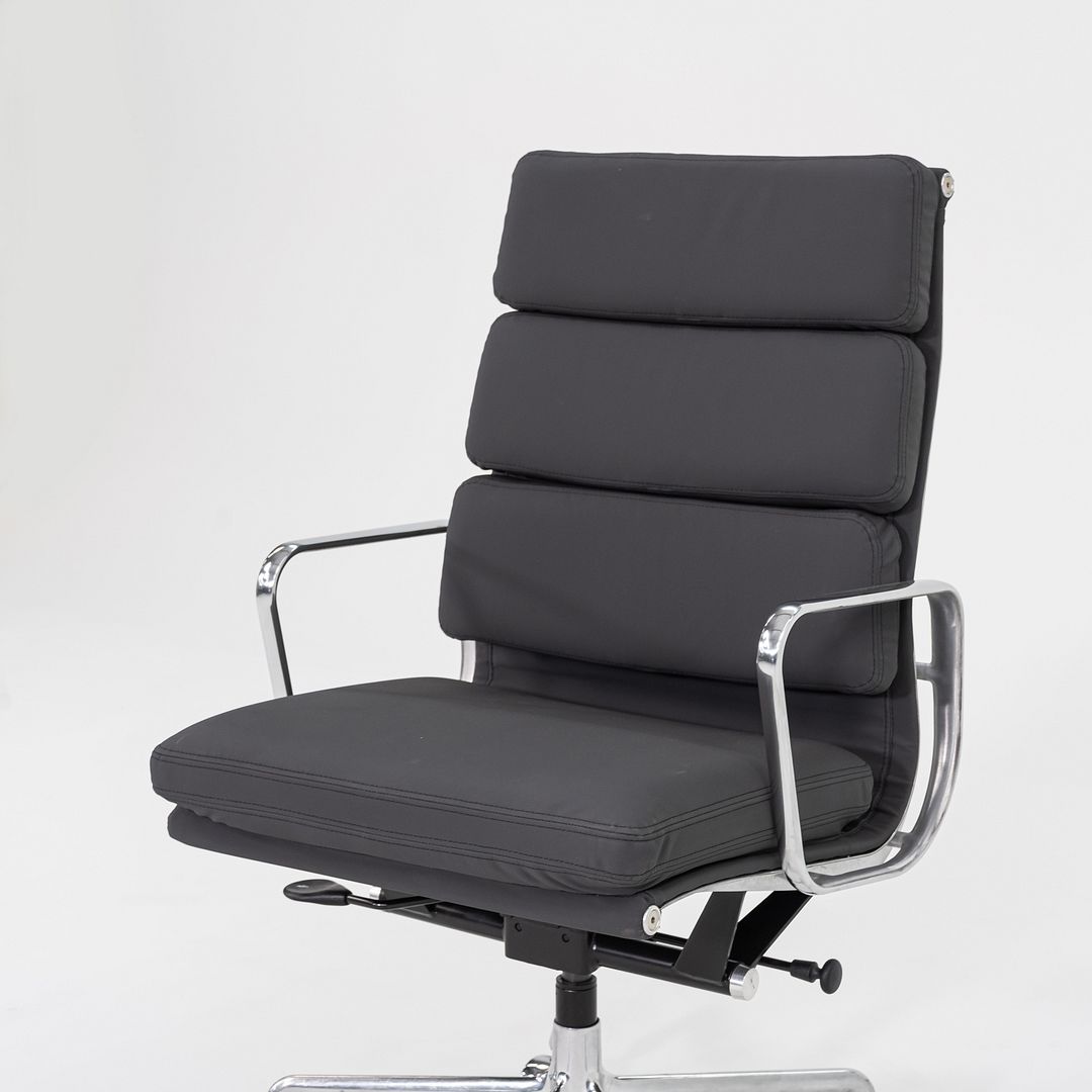 2010s Herman Miller Eames Soft Pad Executive Desk Chair Grey Vinyl Upholstery