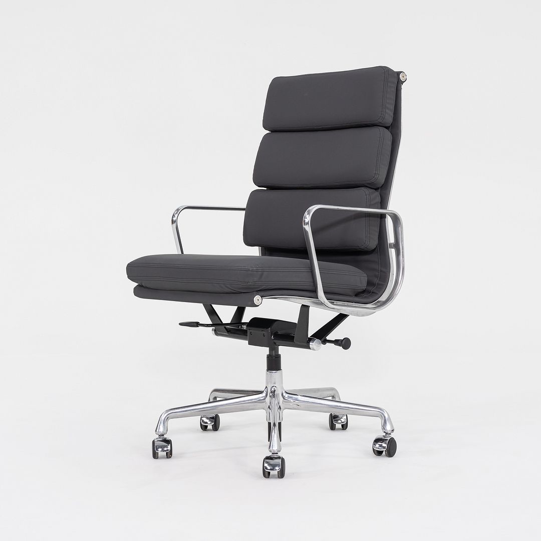 2010s Herman Miller Eames Soft Pad Executive Desk Chair Grey Vinyl Upholstery